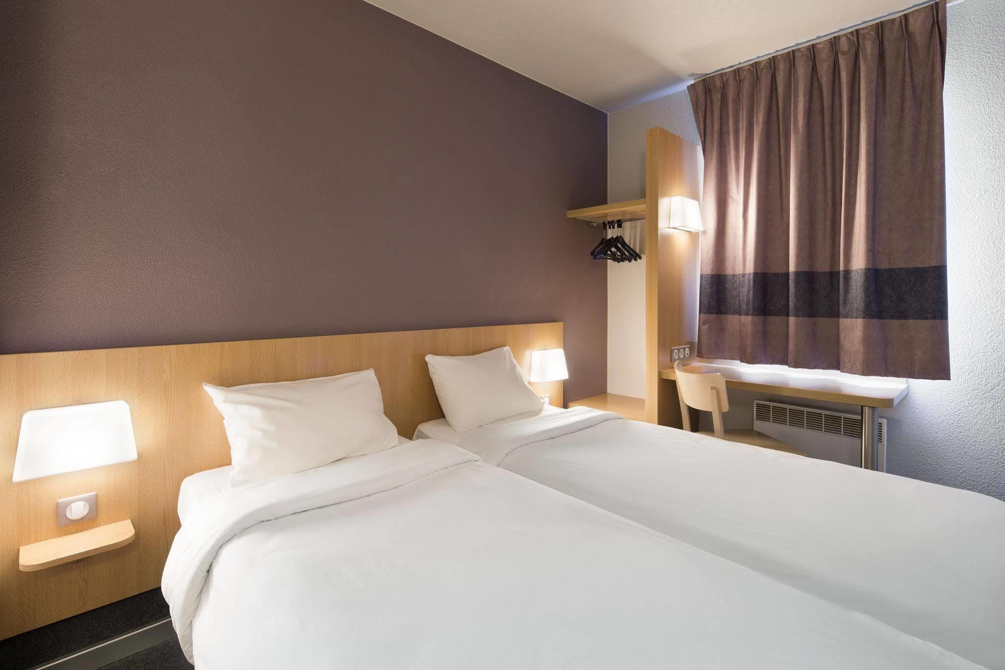 B&B Hotel Maurepas Εξωτερικό φωτογραφία